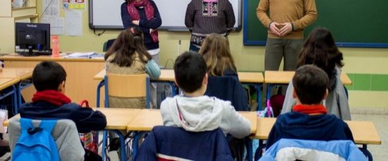 Se presenta en Reyes Católicos el programa social “Creciendo en Salud”