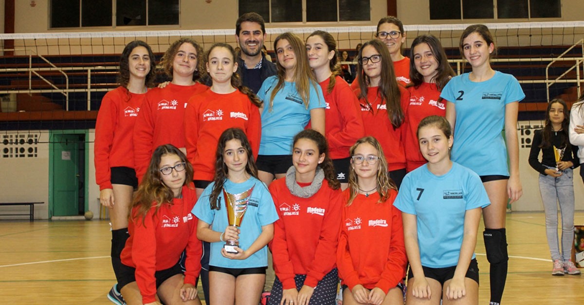 Bollullos celebra el Primer Torneo de Voleibol de Navidad