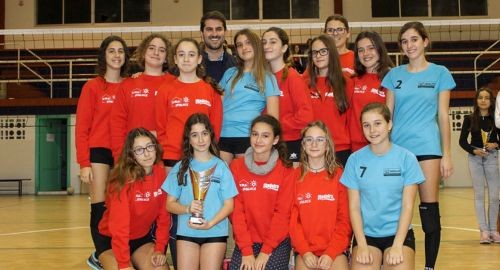 Bollullos celebra el Primer Torneo de Voleibol de Navidad