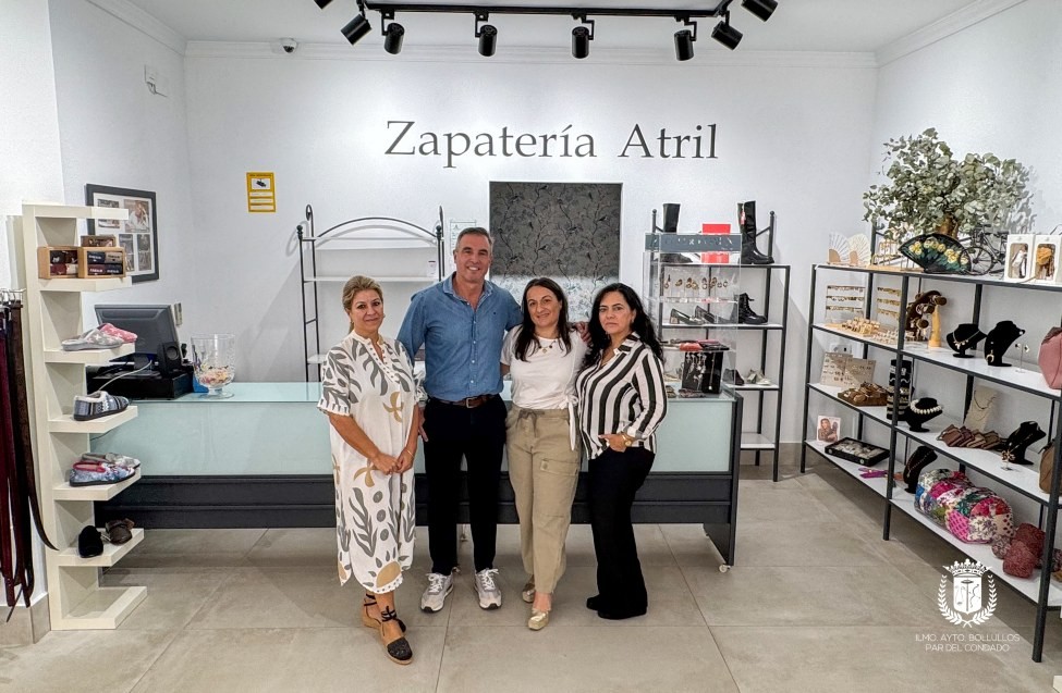 BLANCA CALVO INICIA SU ACTIVIDAD EMPRESARIAL EN ZAPATERÍA ATRIL