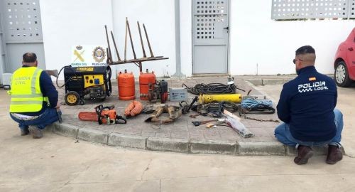 DETENIDOS DOS JÓVENES POR SU PARTICIPACIÓN EN LOS ÚLTIMOS ROBOS EN LA LOCALIDAD