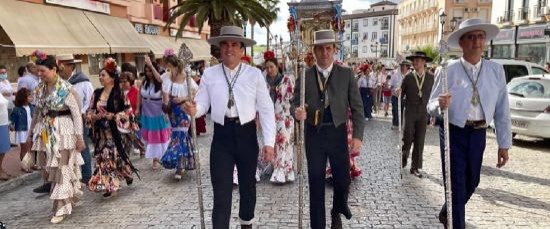 LA HERMANDAD DEL ROCÍO DE BOLLULLOS SE ECHÓ AL CAMINO TRAS TRES AÑOS DE ESPERA.