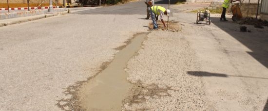 ARREGLOS EN EL ASFALTADO DEL POLÍGONO INDUSTRIAL EL LIRIO