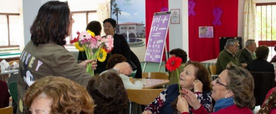 EL CENTRO DE MAYORES CELEBRA EL DÍA DE LA MUJER