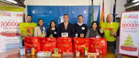 LA FUNDACIÓN MAS ENTREGA AL AYUNTAMIENTO 1.000 KILOS DE ALIMENTOS