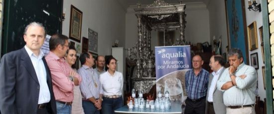 AQUALIA ENTREGA 3.000 BOTELLAS 