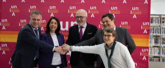 EL AYUNTAMIENTO FIRMA UN CONVENIO DE PRÁCTICAS PROFESIONALES CON LA UNIA