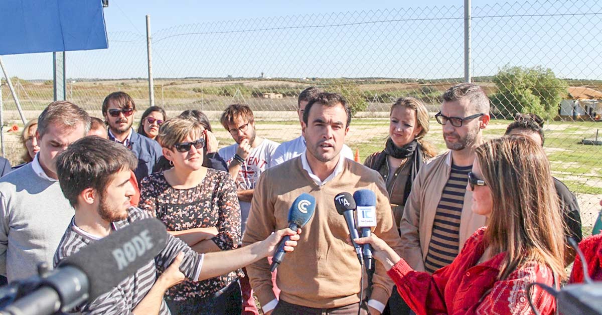Bollullos se concentra para solicitar a la Junta la construcción del CHARE
