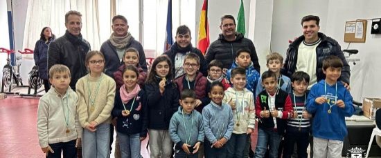 IV TORNEO PROMESAS DE AJEDREZ EN EL POLIDEPORTIVO MUNICIPAL