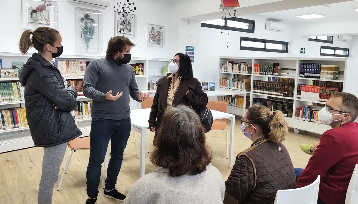 INAUGURACIÓN DEL "CLUB DE LECTURA FÁCIL" ORGANIZADO POR LA BIBLIOTECA PÚBLICA MUNICIPAL Y APRODIMAX