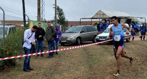 BUEN PAPEL DEL CLUB ATLETISMO BOLLULLOS EN EL CAMPEONATO ANDALUZ DE CROSS