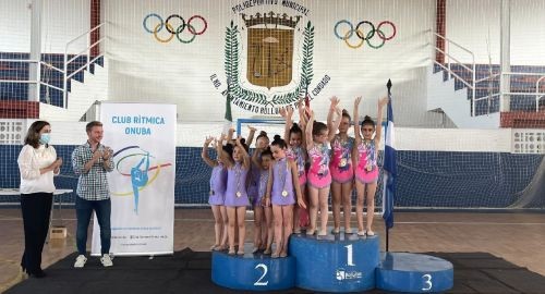 LA GIMNASIA RÍTMICA PROTAGONISTA EN EL PABELLÓN MUNICIPAL