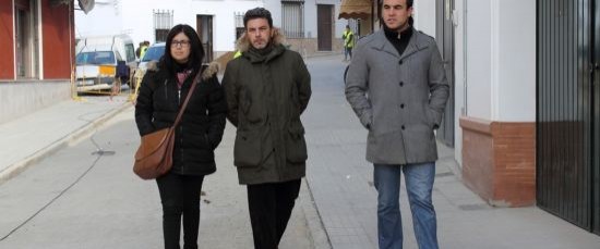 El Alcalde  de la localidad visita las obras del PROFEA
