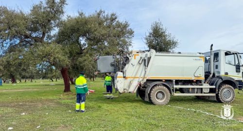 FINALIZADOS LOS TRABAJOS DE LIMPIEZA DE NUESTRA DEHESA TRAS LA CELEBRACIÓN DEL DÍA DE SAN SEBASTIÁN