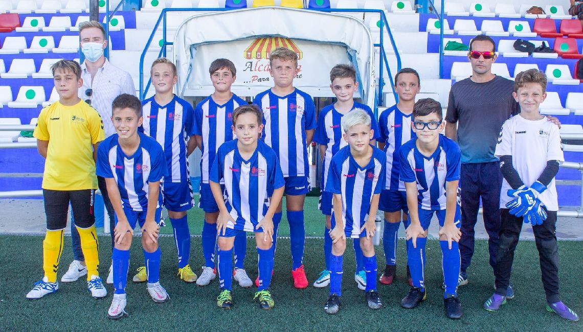 LAS ESCUELAS DEPORTIVAS MUNICIPALES ESTRENAN NUEVAS EQUIPACIONES PARA PARTIDOS