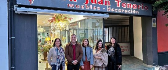 ENTREGA DE PREMIOS DEL IV CONCURSO DE ESCAPARATES NAVIDEÑOS