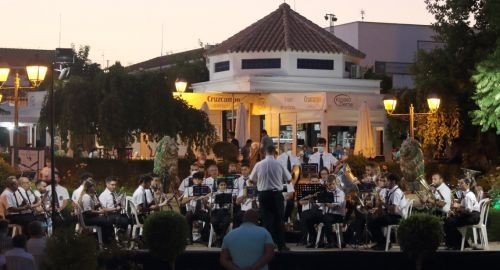 LA BANDA DE MÚSICA VIRGEN DE LAS MERCEDES ABRE LOS CONCIERTOS EN EL PARQUE MUNICIPAL