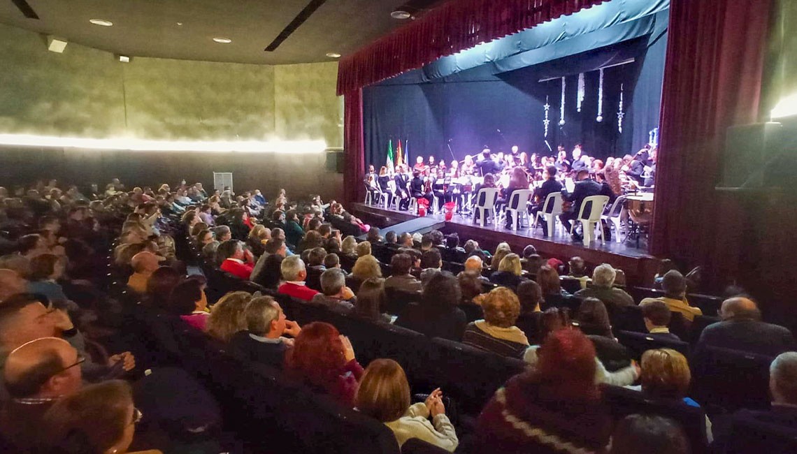 BOLLULLOS DA LA BIENVENIDA A 2023 CON EL CONCIERTO DE AÑO NUEVO