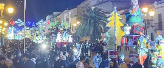 LA CABALGATA DE REYES REPARTIÓ MAGIA E ILUSIÓN POR LAS CALLES DE BOLLULLOS