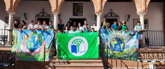 EL AYUNTAMIENTO RECIBE LAS PROPUESTAS MEDIOAMBIENTALES DEL ALUMNADO DEL CEIP LAS VIÑAS EN EL DÍA INTERNACIONAL DEL MEDIO AMBIENTE