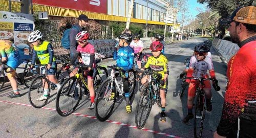 PRIMERA TOMA DE CONTACTO CON LA CARRETERA PARA NUESTROS CICLISTAS