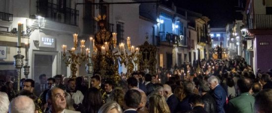 VÍA CRUCIS MAGNO EN BOLLULLOS PAR DEL CONDADO