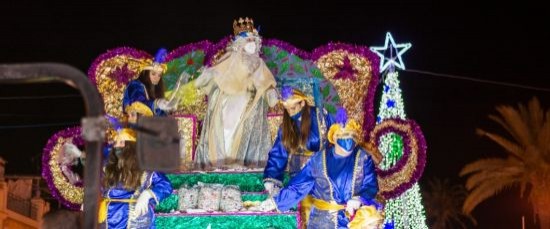 VOLVIERON LOS REYES MAGOS A LLENAR DE ILUSIÓN LAS CALLES DE BOLLULLOS