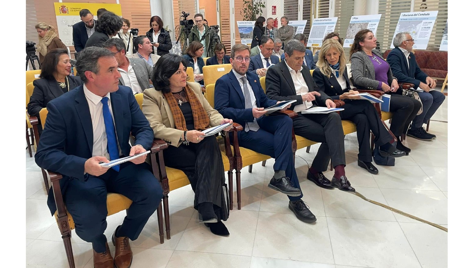 EL AYUNTAMIENTO RECIBE LOS DOS PRIMEROS MILLONES DE EUROS DE LOS FONDOS DE DOÑANA
