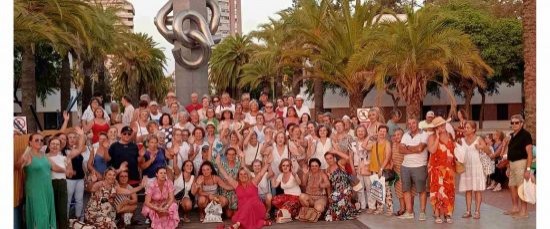 UN CENTENAR DE BOLLULLEROS DISFRUTARON DE LAS PLAYAS DE HUELVA