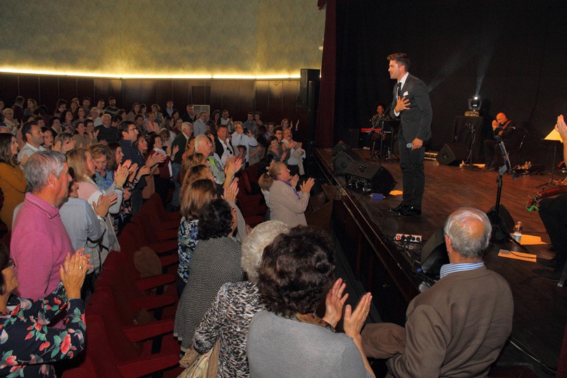 ÁLVARO DÍAZ PRESENTA EN BOLLULLOS SU NUEVO DISCO “MI VERDAD”