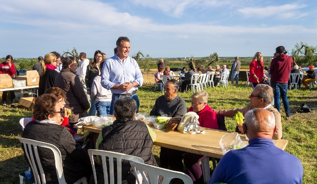 LA HDAD. DE LA CRUZ MONTAÑINA Y EL AYUNTAMIENTO CELEBRAN  EL TRADICIONAL "DÍA DE LAS TORTAS"