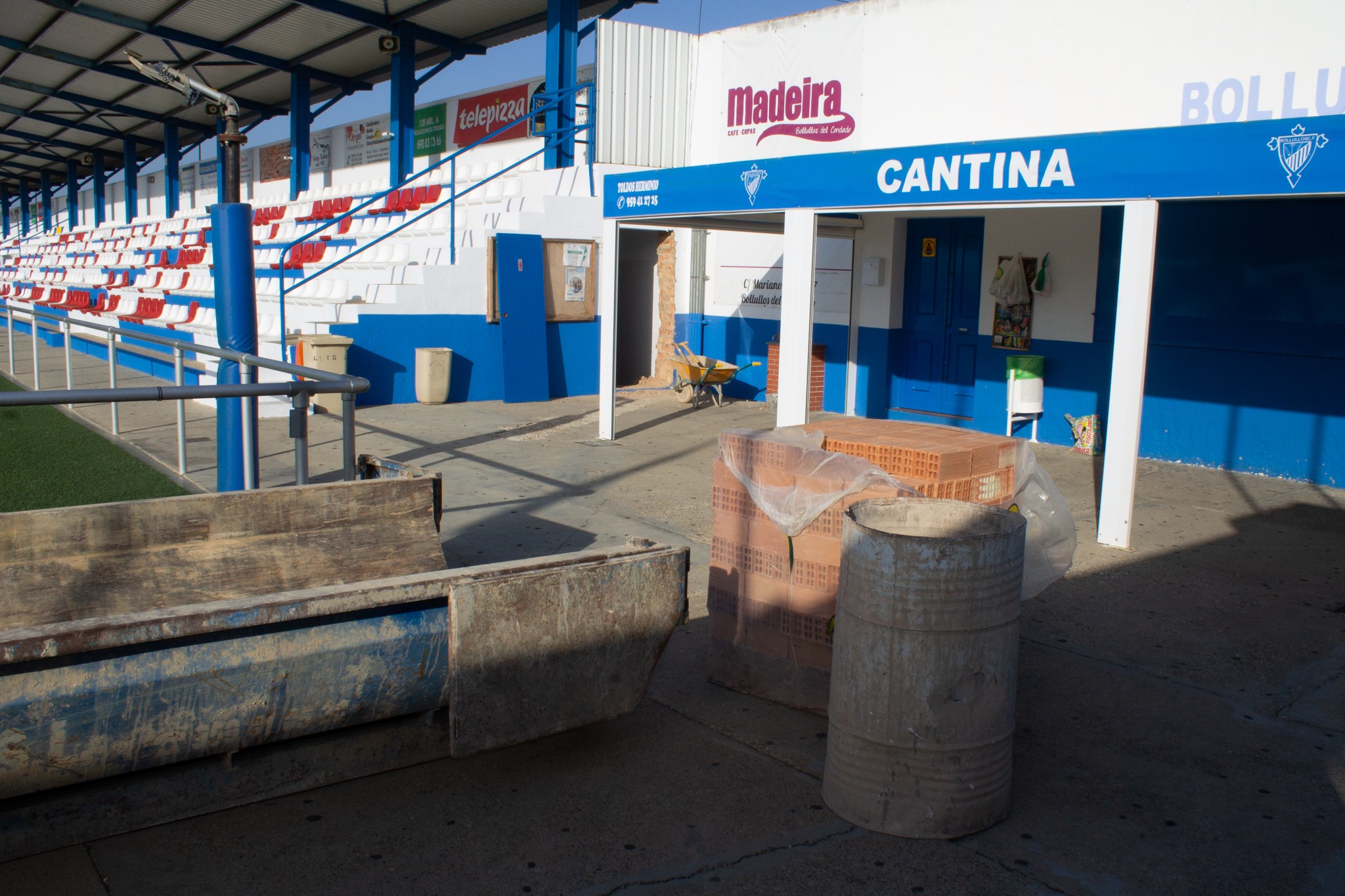 ARREGLOS EN EL ESTADIO MUNICIPAL “ELOY ÁVILA CANO”