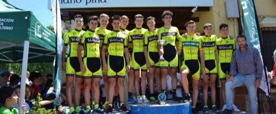 TRIPLETE DEL BICICLETAS VALDAYO-LA JOYA AL CORTE AC SAN ANTONIO EN LOJA (GRANADA)