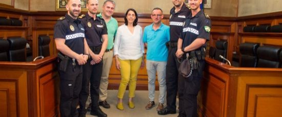 TOMA DE POSESIÓN DE UN OFICIAL Y DOS POLICÍAS LOCALES