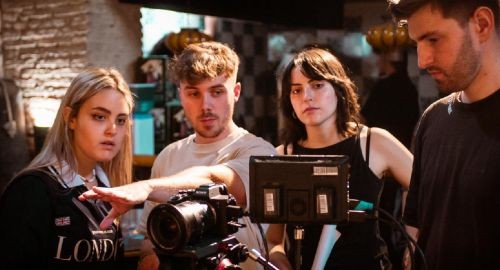 EL CORTO 6/8 SE PRESENTA EN BODEGAS IGLESIAS DE BOLLULLOS PAR DEL CONDADO