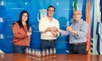 ENTREGA DE CATAVINOS CONMEMORATIVOS DEL 75 ANIVERSARIO DE NUESTRA PATRONA