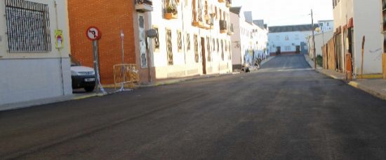 FINALIZA EL ASFALTADO DE LAS CALLES ALMERÍA, MÁLAGA Y CÓRDOBA