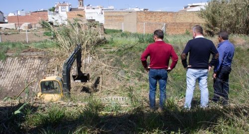 COMIENZA LA LIMPIEZA DEL ARROYO DE LA CERRADA