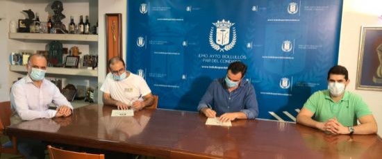 FIRMA DE CONVENIO DE COLABORACIÓN ENTRE EL AYUNTAMIENTO Y APYME BOLLULLOS