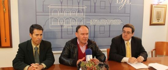 EL AYUNTAMIENTO DE BOLLULLOS FIRMA UN CONVENIO DE MUTUA COLABORACIÓN ADMINISTRATIVA CON LA JEFATURA 