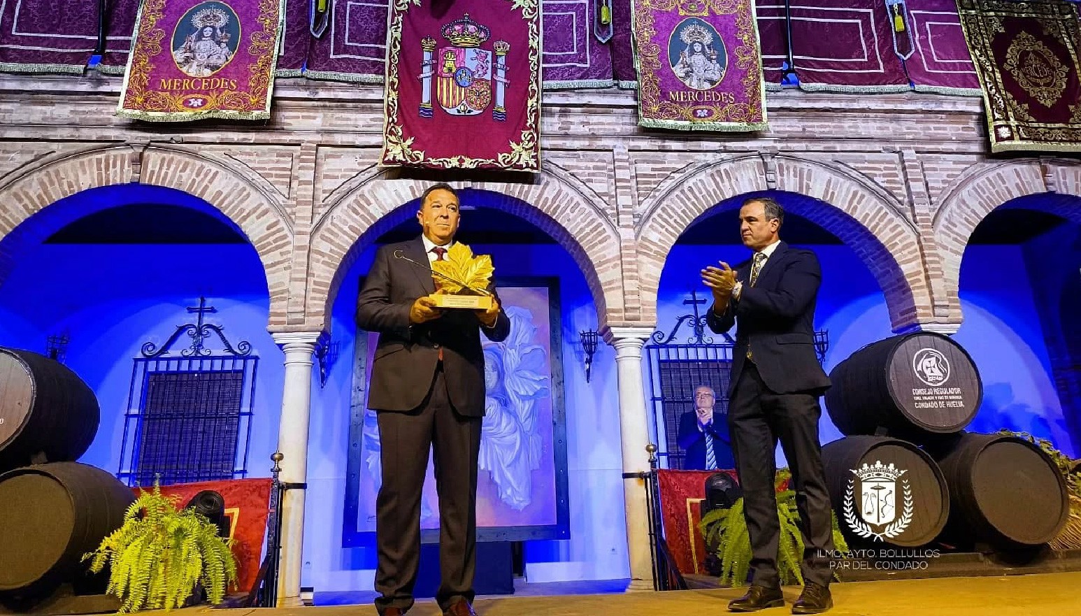 LUIS MIGUEL IGLESIAS ALBARRÁN SE GANÓ EL CORAZÓN DE BOLLULLOS CON SU PREGÓN AL VINO
