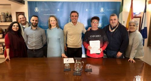 ENTREGA DE SUBVENCIÓN MUNICIPAL LA ASOCIACIÓN BOLLULLOS ORGULLOSO