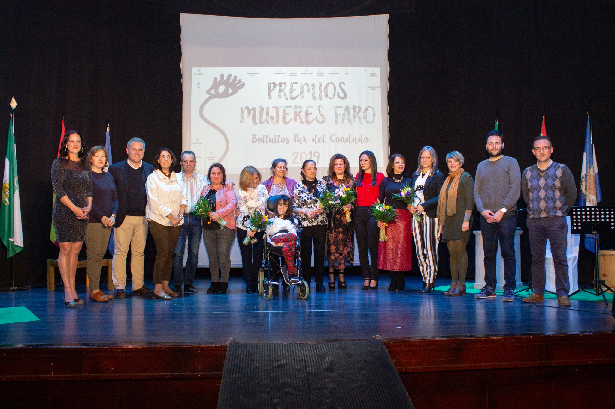 LA GALA “MUJERES FARO” PREMIÓ A 5 MUJERES BOLLULLERAS