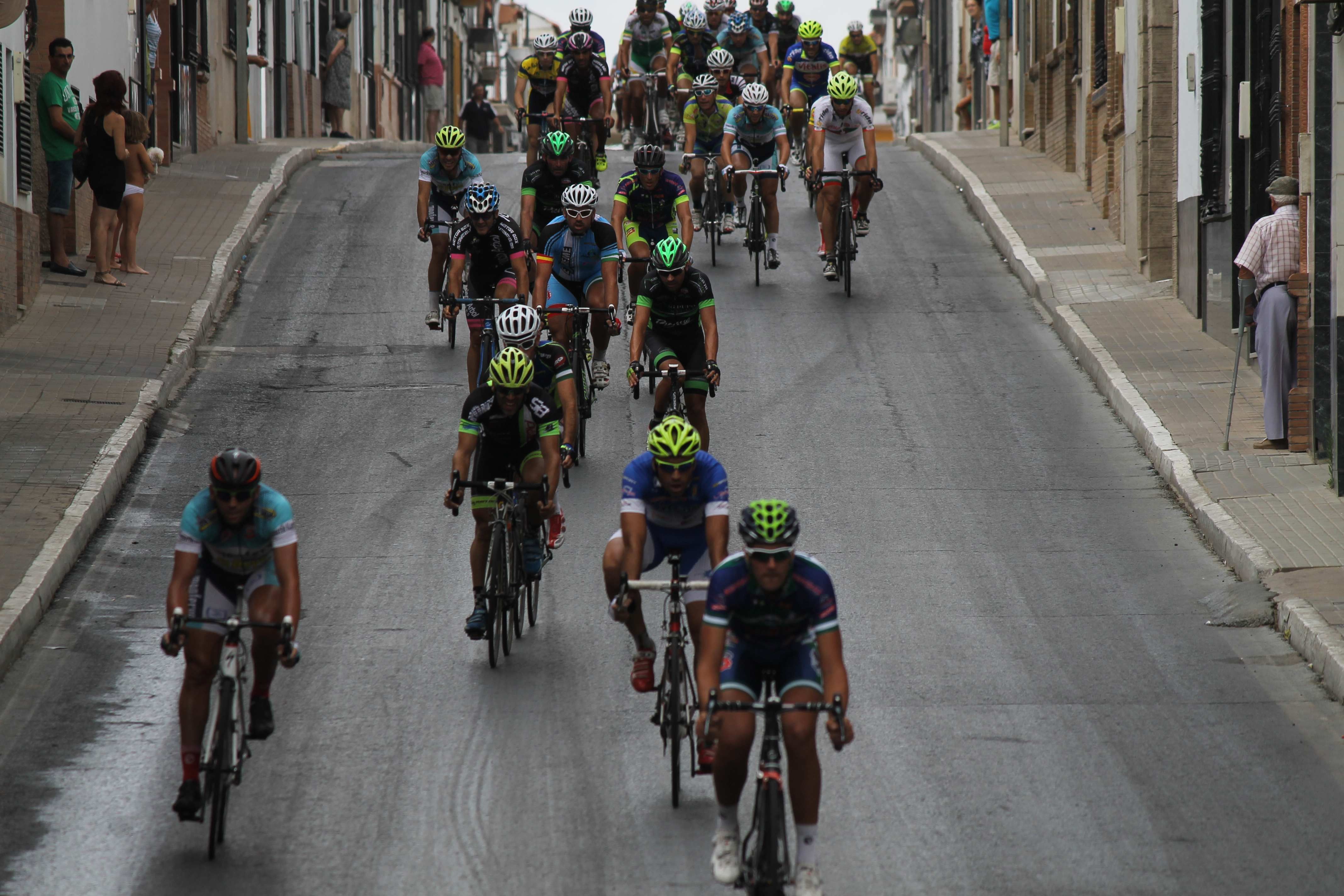 GRAN ÉXITO EN EL LVIII CIRCUITO DE CICLISMO CIUDAD DE BOLLULLOS