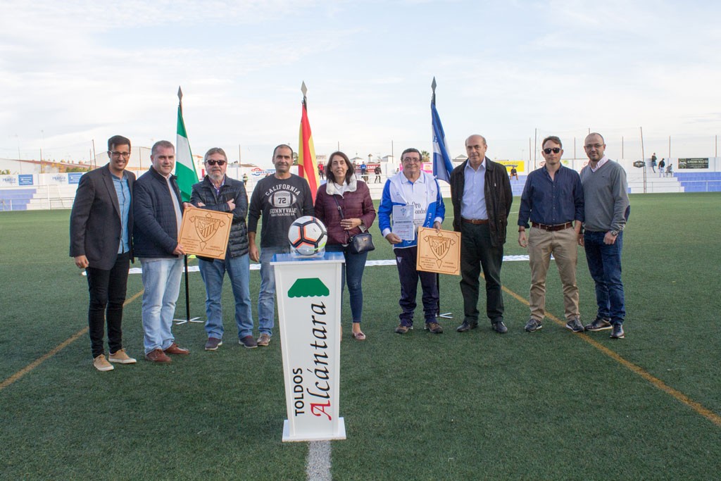 INAUGURACIÓN DE LAS ÚLTIMAS ADQUISICIONES PARA EL BOLLULLOS C.F Y LAS ESCUELAS DEPORTIVAS MUNICIPALE