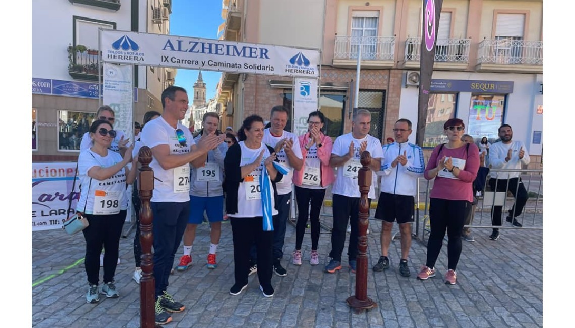 BOLLULLOS ACUDIÓ UNA VEZ MÁS A SU CITA SOLIDARIA CON EL ALZHEIMER