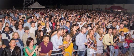 BOLLULLOS DISFRUTA CON EL CONCIERTO DE NIÑA PASTORI