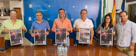 PRESENTACIÓN DEL CARTEL DE LA I CONVIVENCIA ECUESTRE NOCTURNA