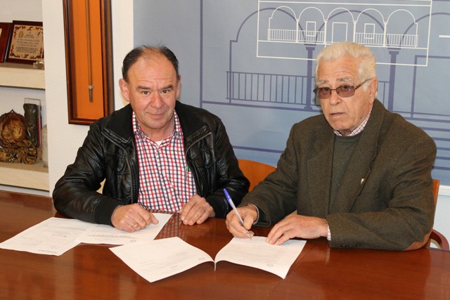 AYUNTAMIENTO Y BOLLULLOS CLUB DE FÚTBOL FIRMAN UN CONVENIO DE MUTUA COLABORACIÓN