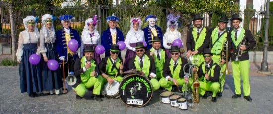 LA MÚSICA, LA DIVERSIÓN Y EL COLOR REINÓ EN EL CARNAVAL DE CALLE